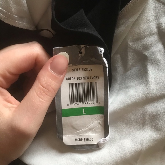 Black and white block blouse - Picture 6 of 6